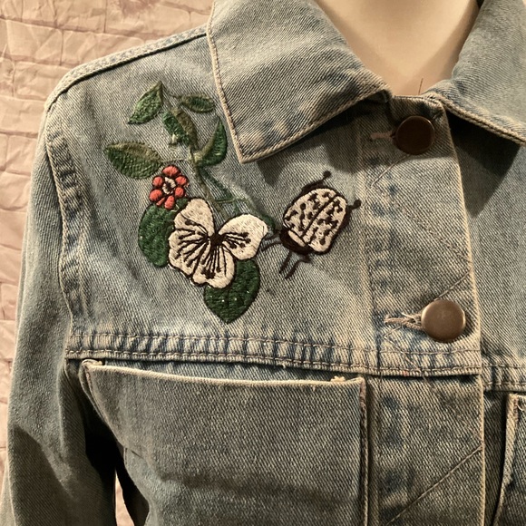 “H&M OFFICIAL COACHELLA COLLECTION “Embroidered Jean Jacket. - Picture 2 of 13